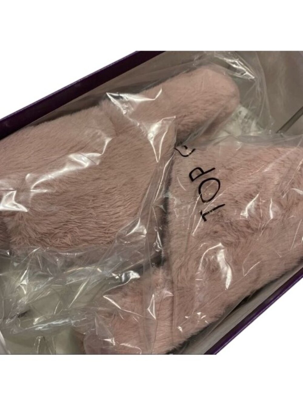 Top Moda Fuzzy Pink Slippers - Picture 2 of 9